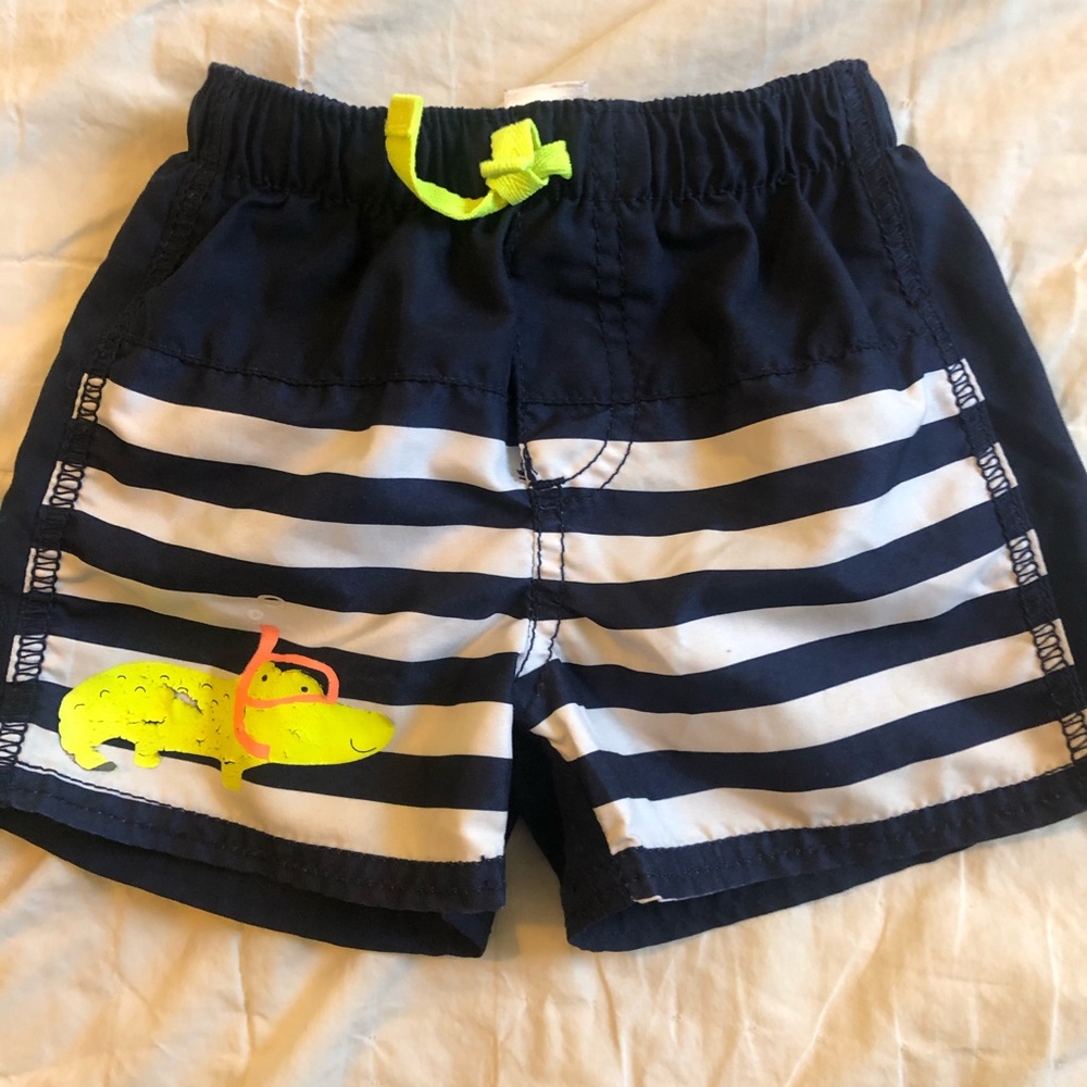 💥 Carter’s swim trunks